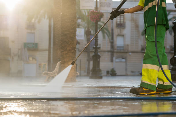 Best Garage Pressure Washing  in Cleveland, TX